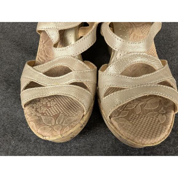 BOC Gold Leather Strappy Cork Wedge Heel Sandals Women's sz 9m - Picture 7 of 10